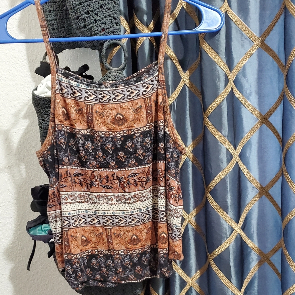 Pattern crop top